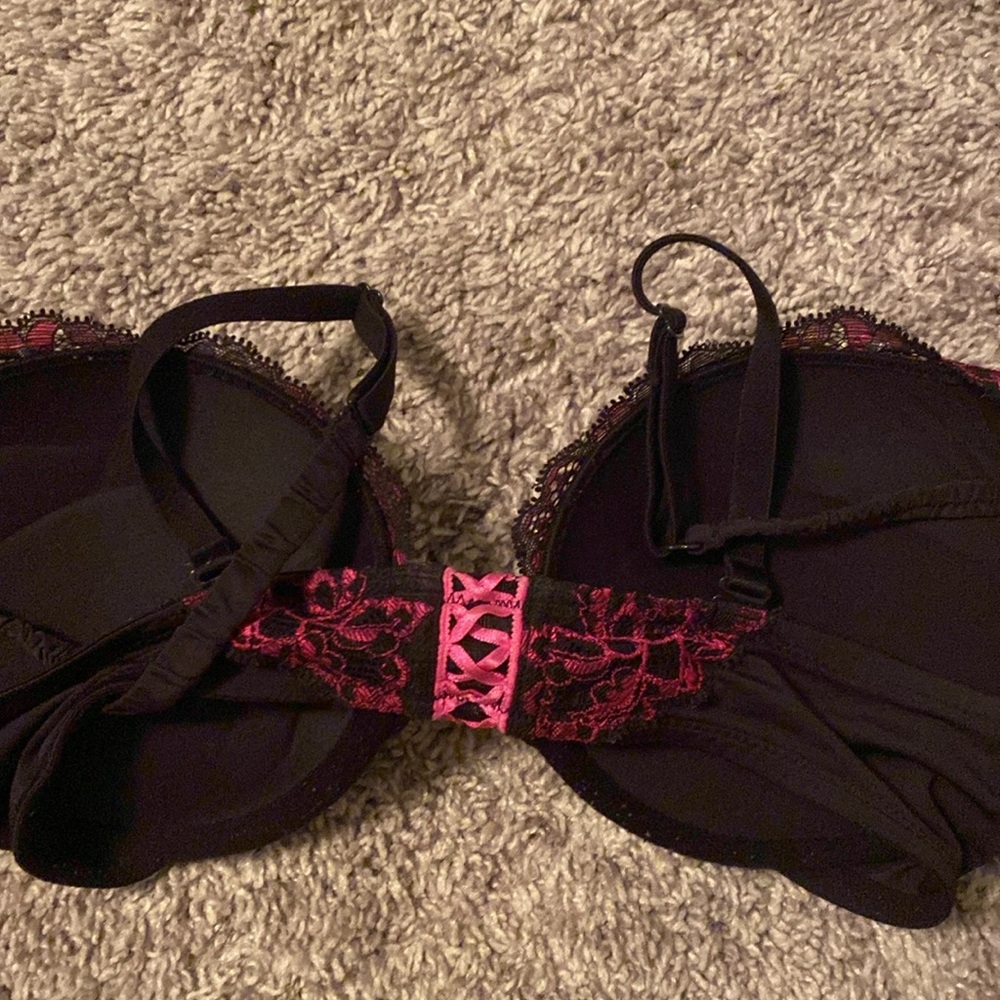 Lace bra - Picture 3 of 3